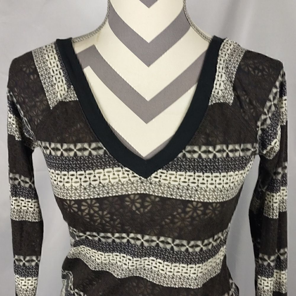 Miley Cyrus Max Azria Top - Picture 4 of 6